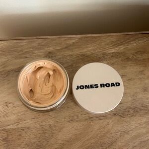 Jones Road What the Foundation in Light